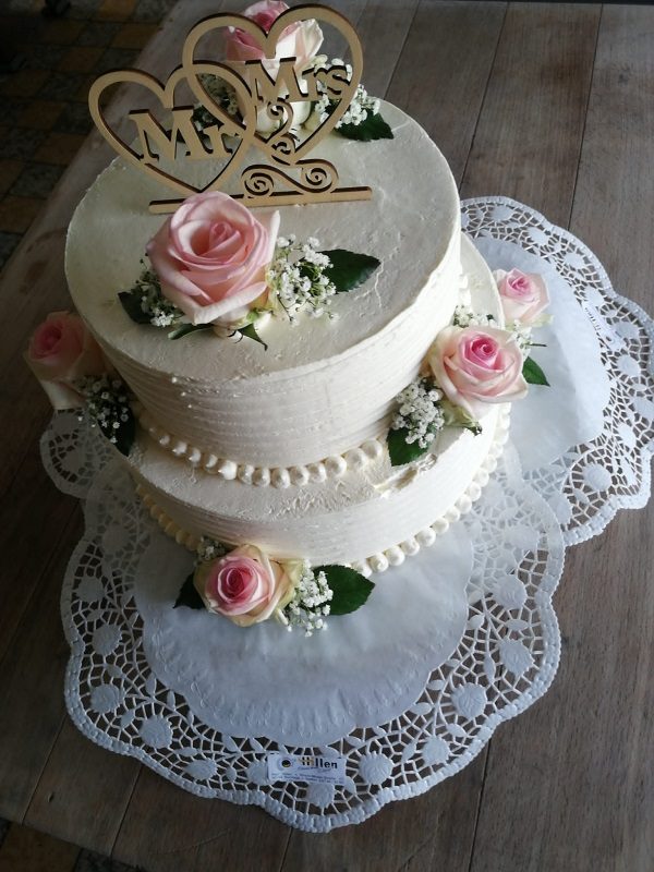 Hochzeitstorte MR. & MRS.